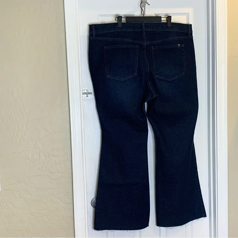 Jessica Simpson size 22w